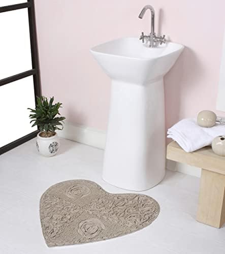 Home Weavers Modesto Bath Rug 25x25 Heart Linen
