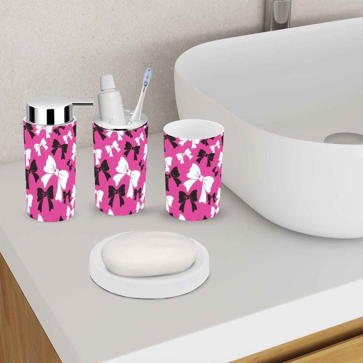 6 Piece Bathroom Accessory Set with Trash Can 1