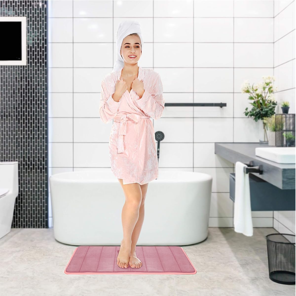 RUN HELIX 3-Piece Pink Bathroom Rug Set