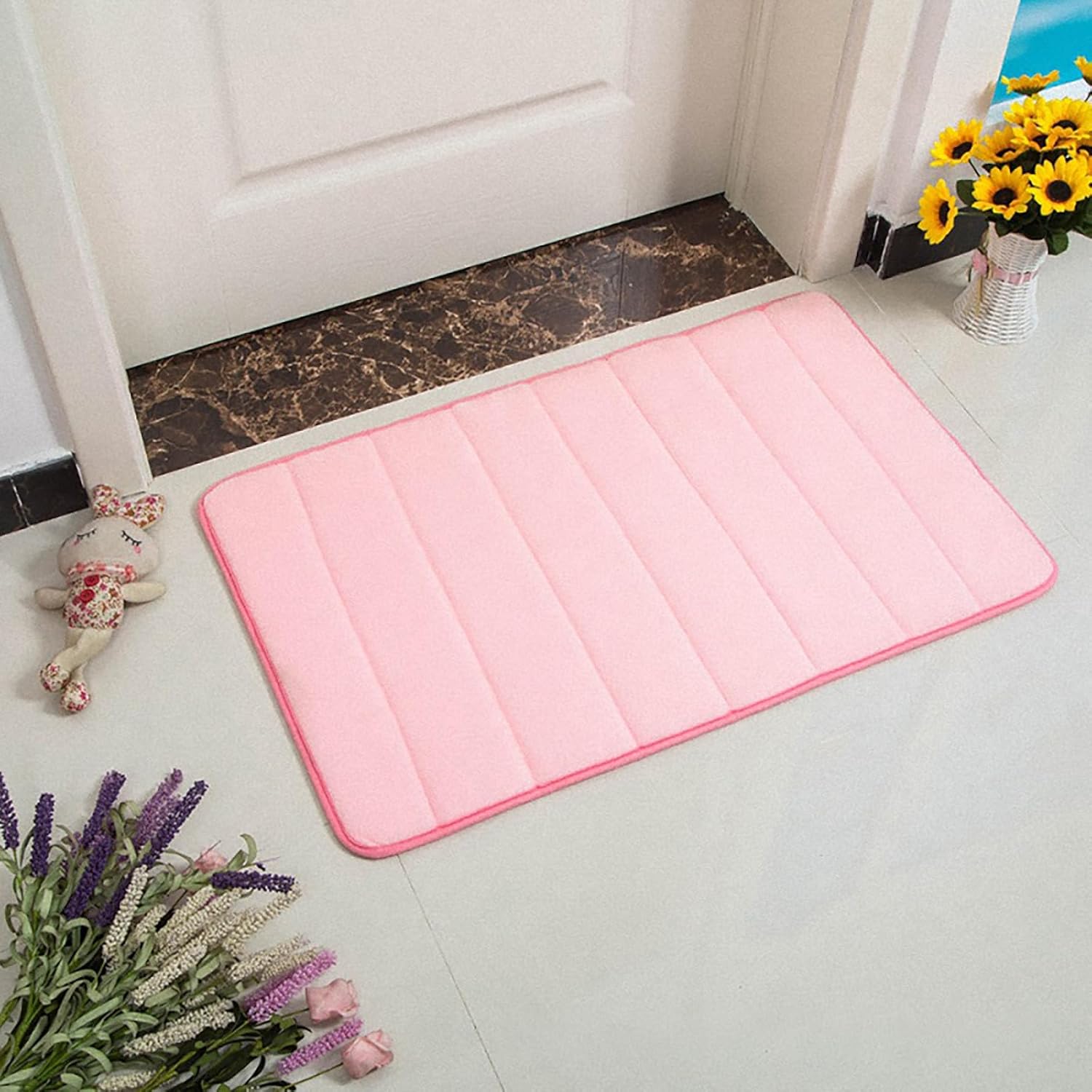 Memory Foam Bath Mat with Coral Velvet Feel 1