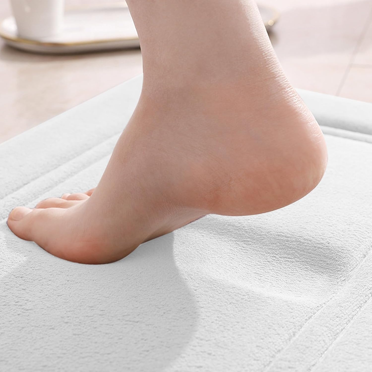 Thick Memory Foam Bath Rug with Velvet Top Non-Slip 24x16 White
