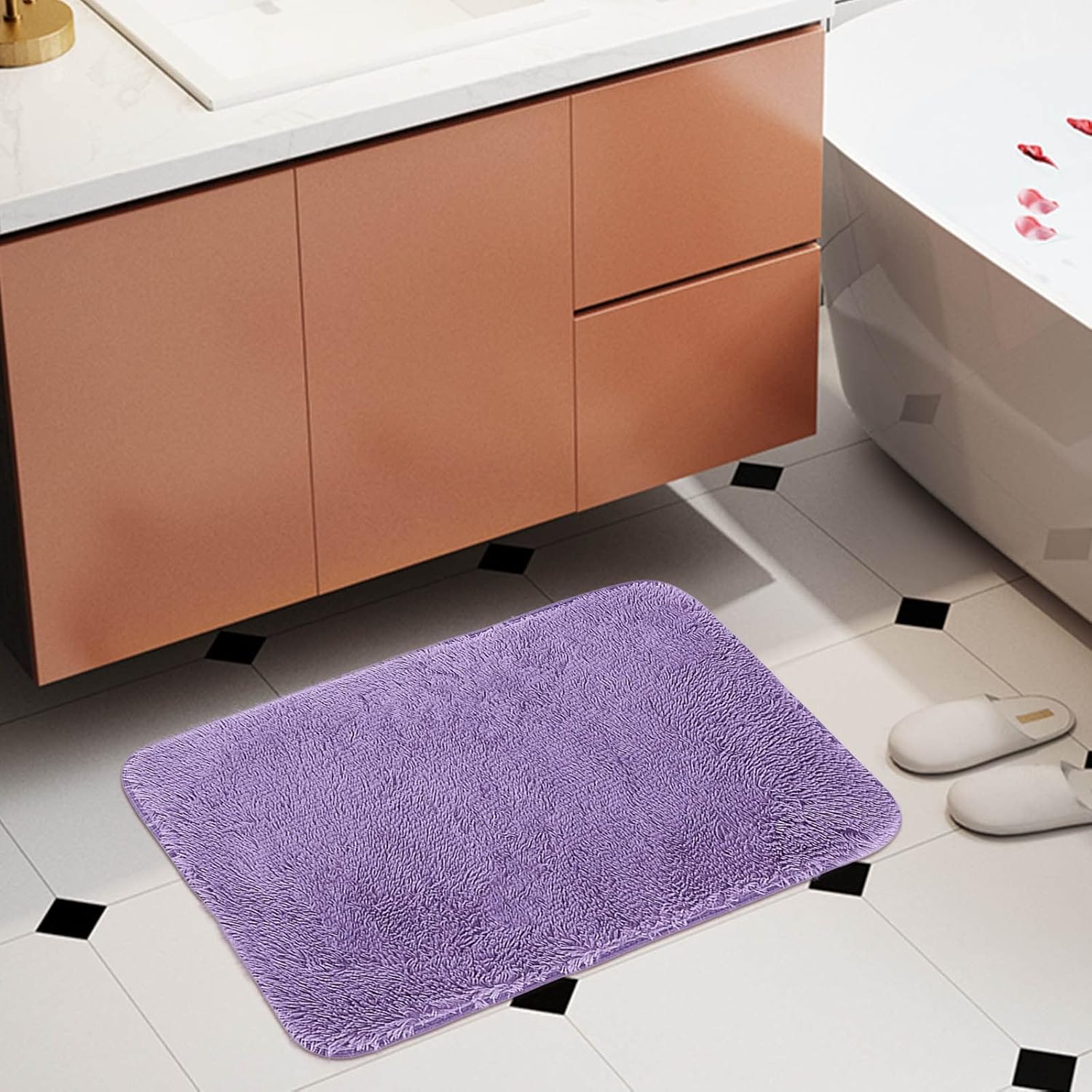Soft Plush Bath Mat with Non-Slip Base and Quick Dry